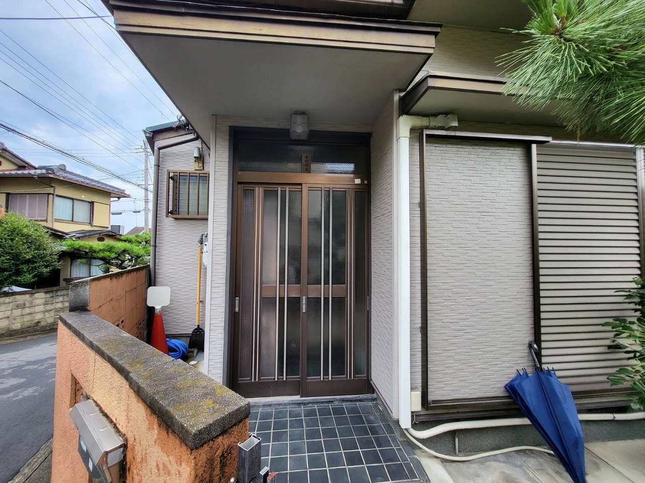 京都府向日市　玄関ドアカバー工法リニューアル工事