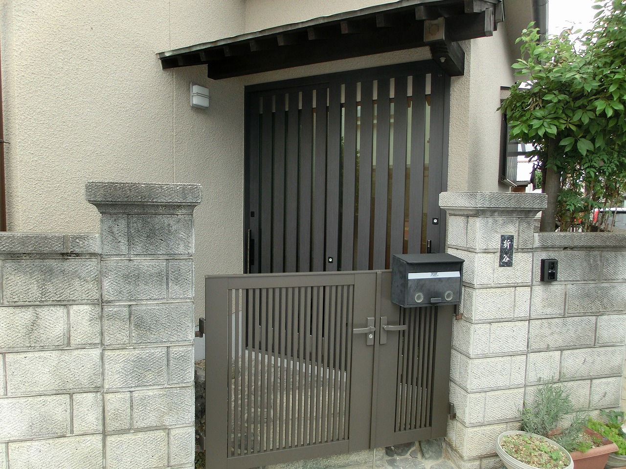 京都府八幡市　玄関ドアカバー工法リニューアル工事