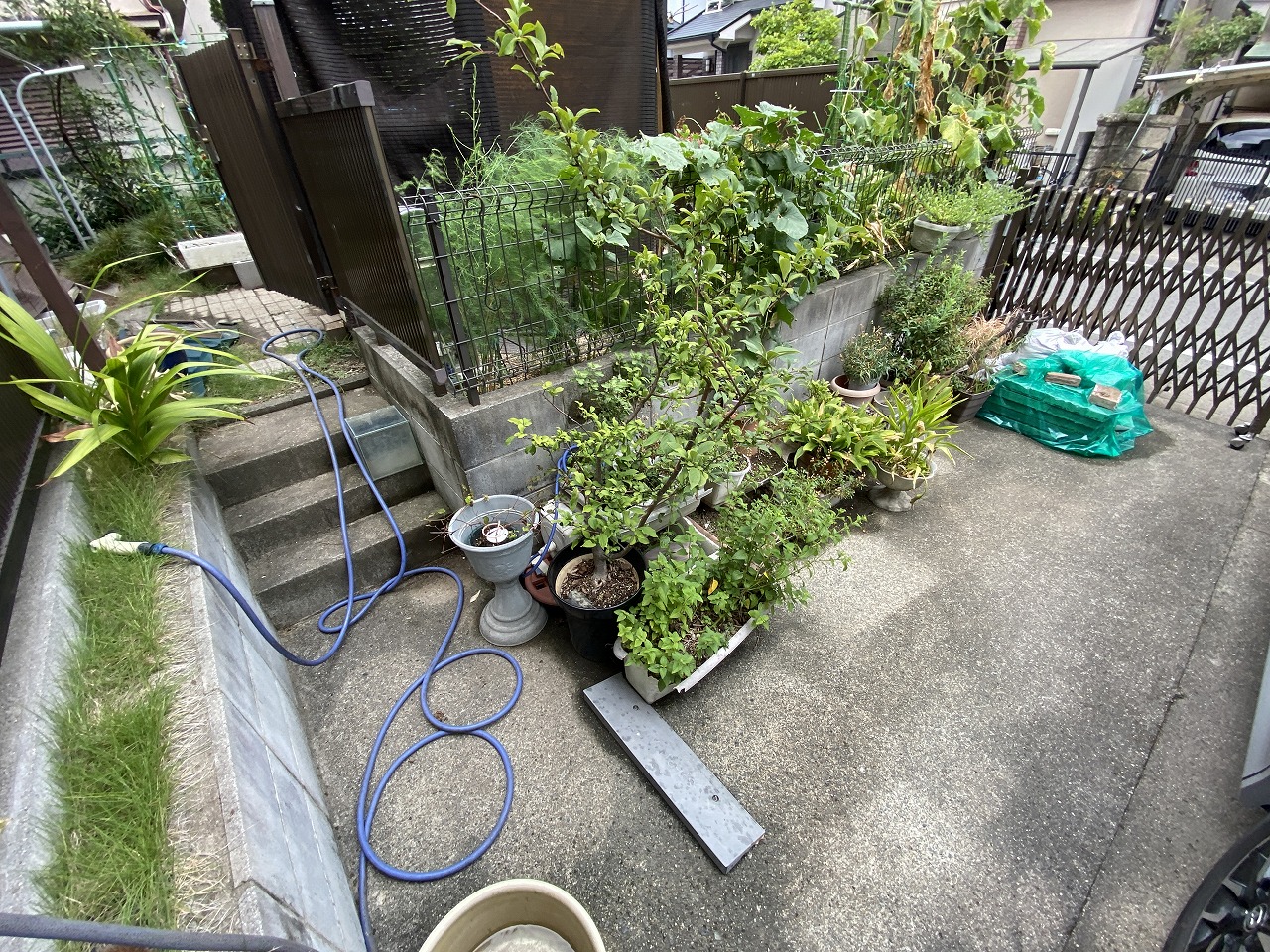 京都府長岡京市　ガレージ花壇新設工事