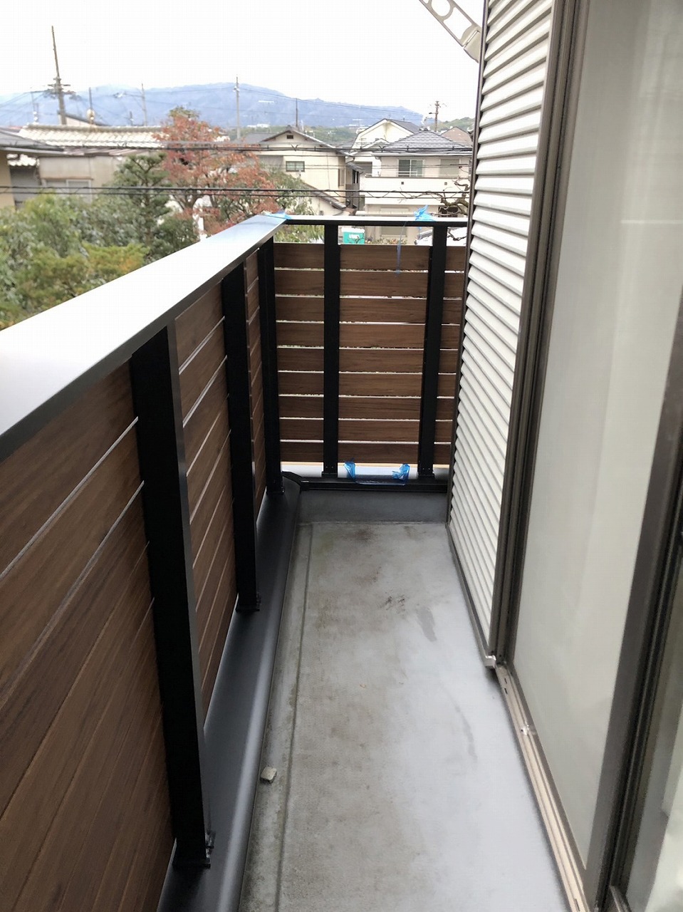 京都市西京区　バルコニー目隠しフェンス木製からアルミ製へリニューアル工事