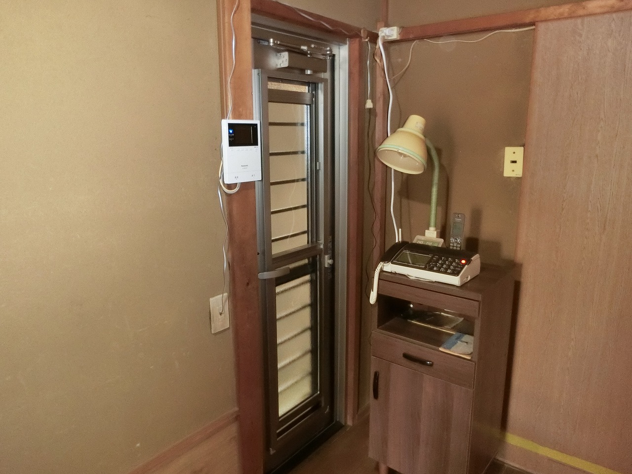 京都府向日市　勝手口ドアカバー工法リニューアル工事