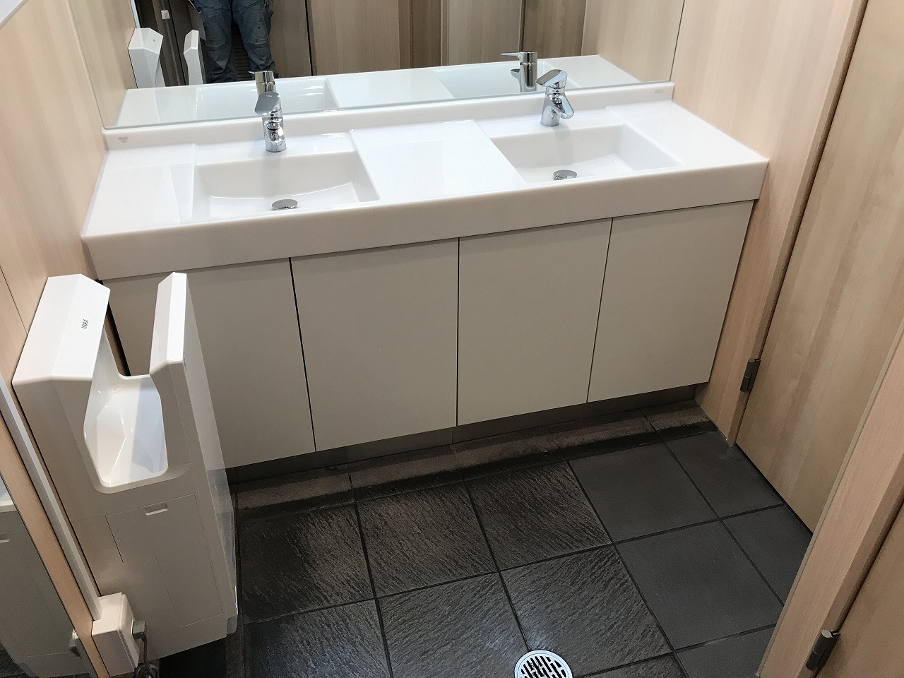 京都市南区工場　手洗器リニューアル工事