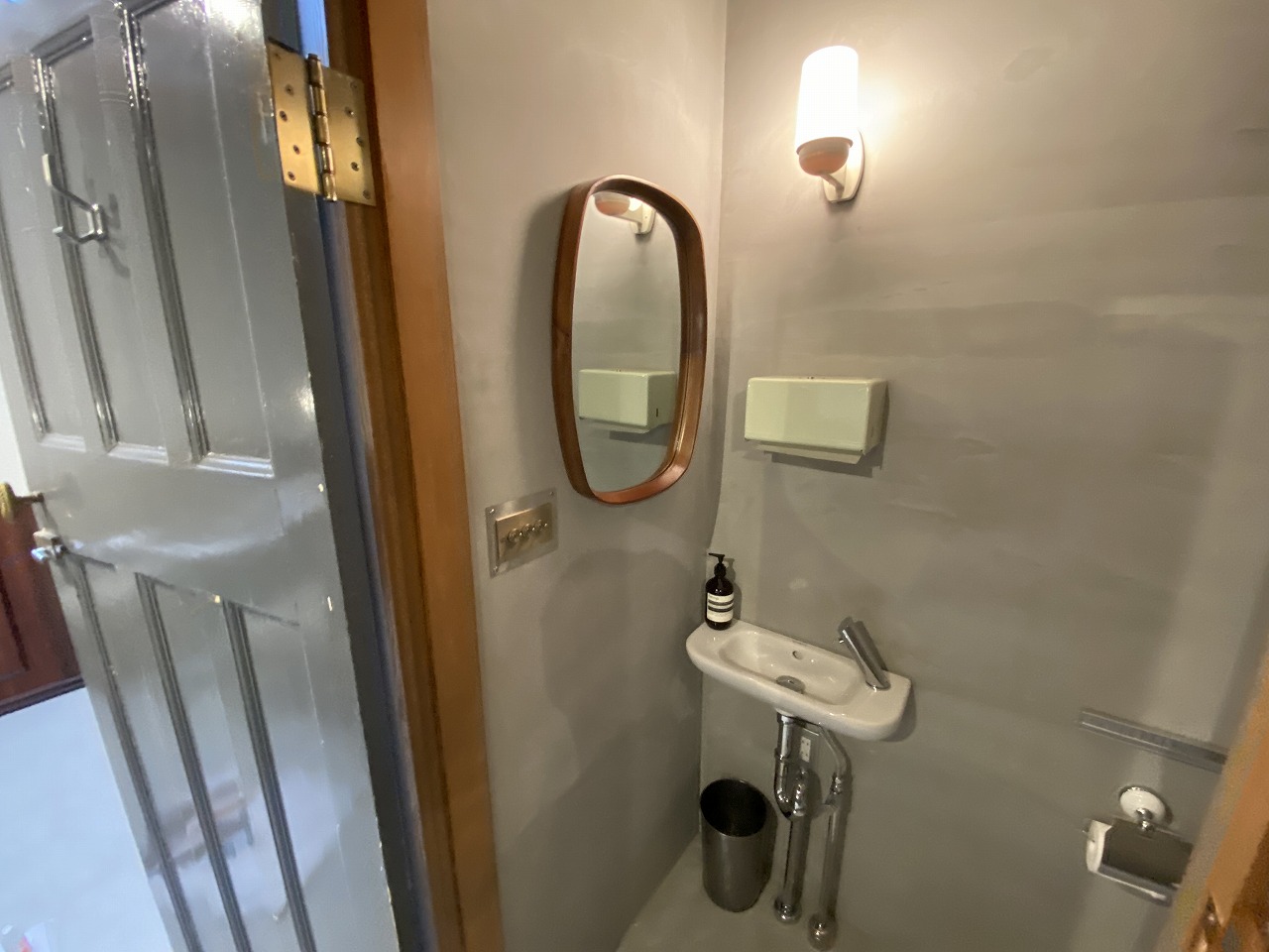 京都市下京区店舗　手洗器新設工事