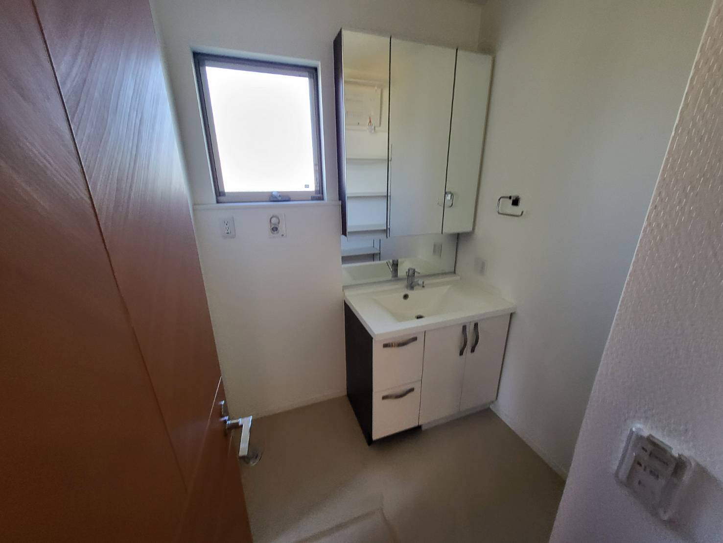 大阪府寝屋川市・戸建て洗面室リフォーム工事