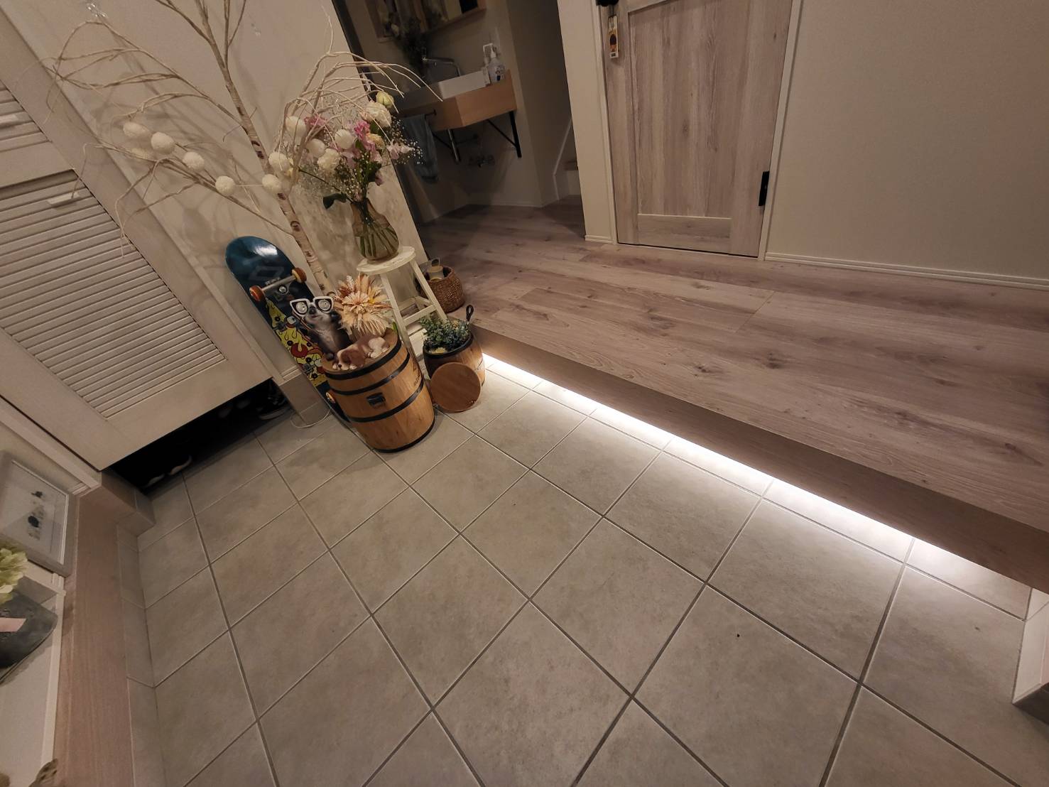 京都府向日市　戸建て玄関間接照明