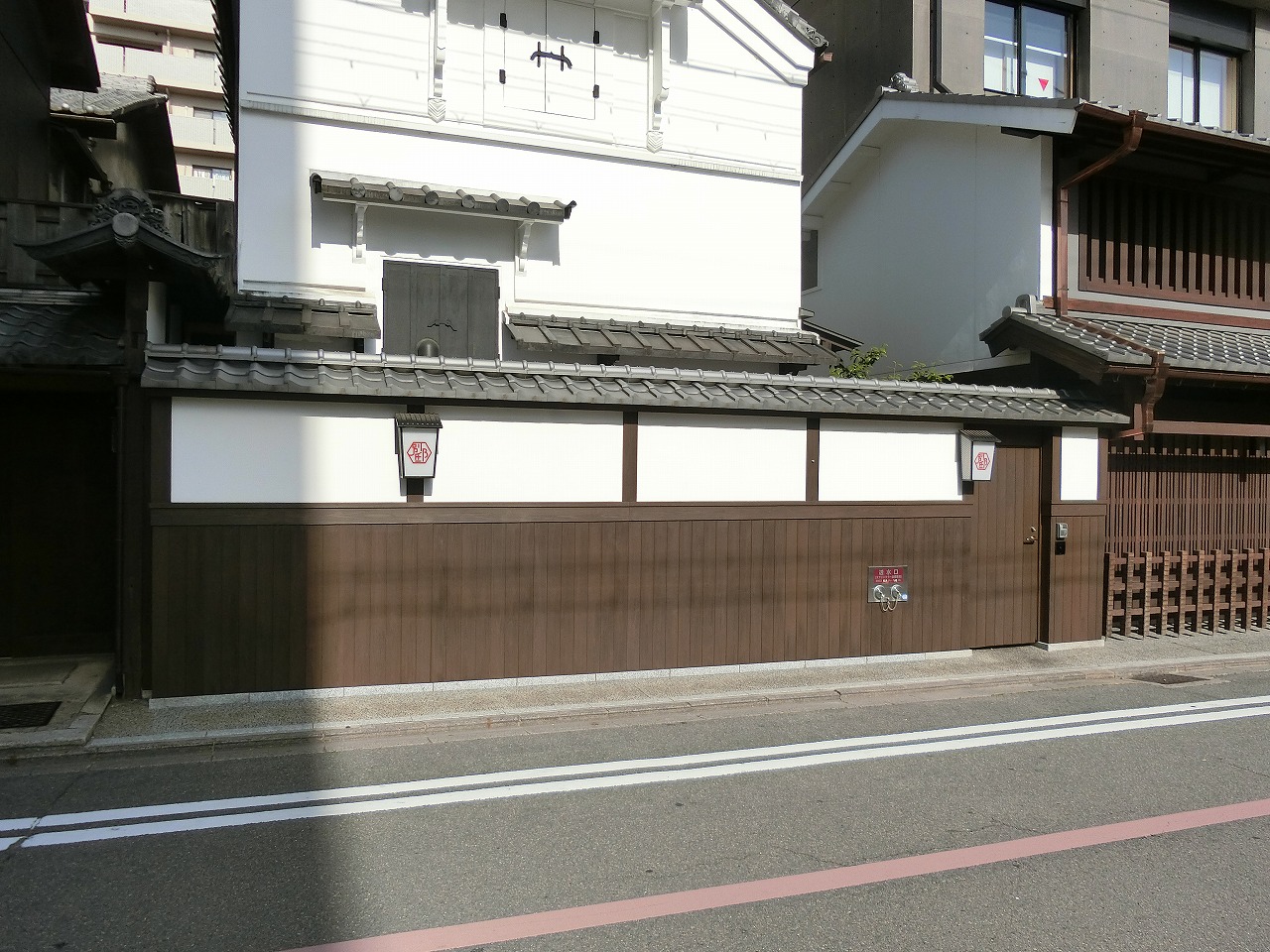 京都市下京区　店舗　木部塀塗装工事