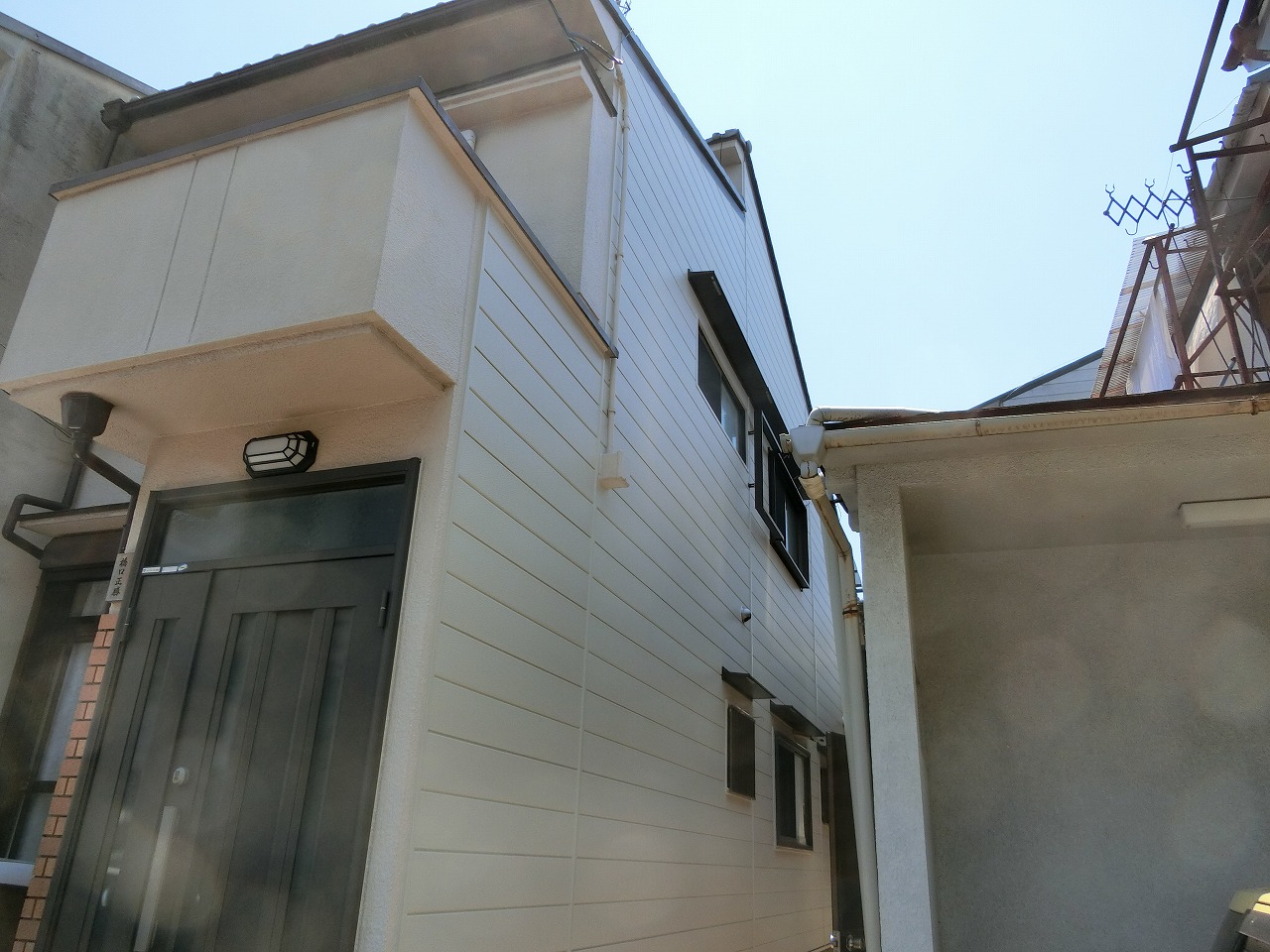 京都府向日市戸建て　外壁モルタル壁からサイディング工事