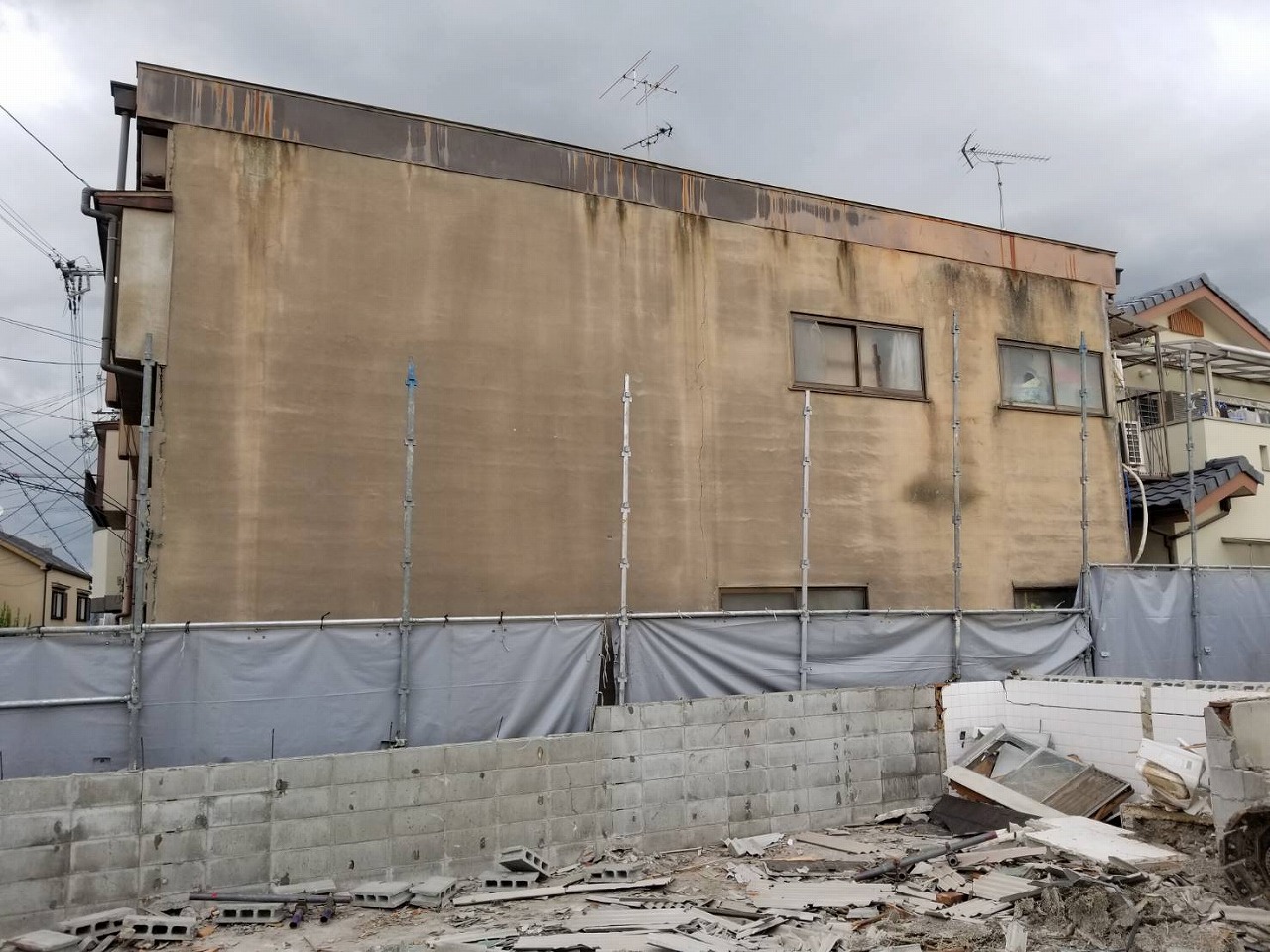 京都府向日市戸建て　外壁モルタル壁からサイディング工事