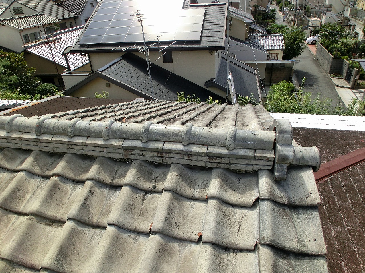 京都市右京区　戸建て屋根瓦からガルバニウム立平葺き工事