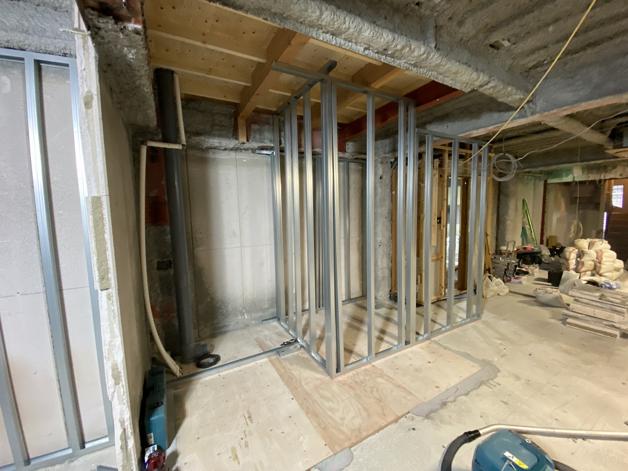 京都市下京区　焼鳥屋さん　鶏匠つじや様店舗新装改修工事