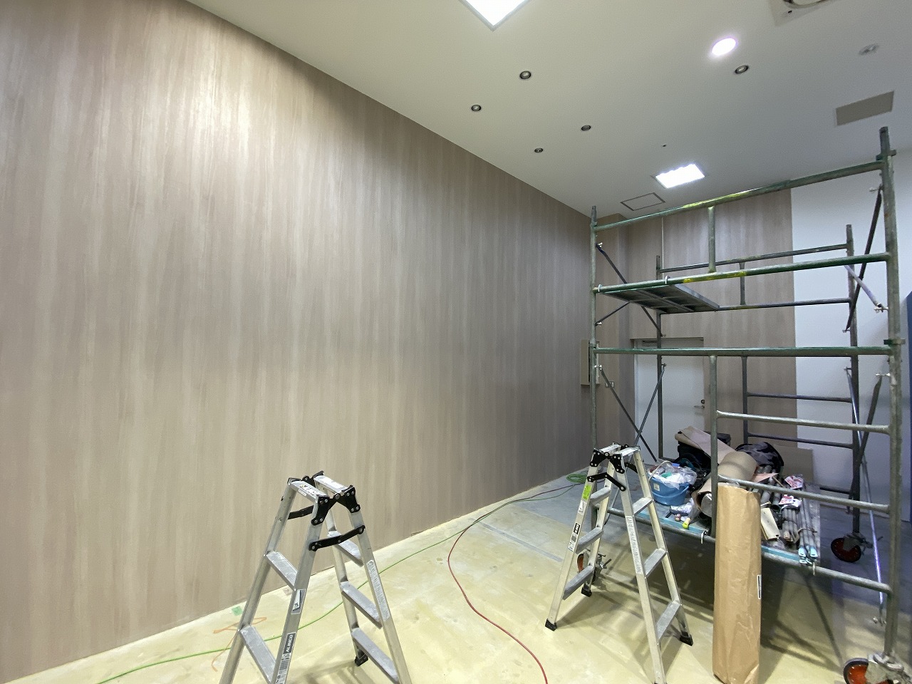 滋賀県草津市　商業施設テナント新装改修工事