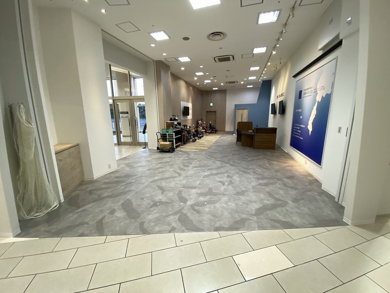 滋賀県草津市　商業施設テナント新装改修工事