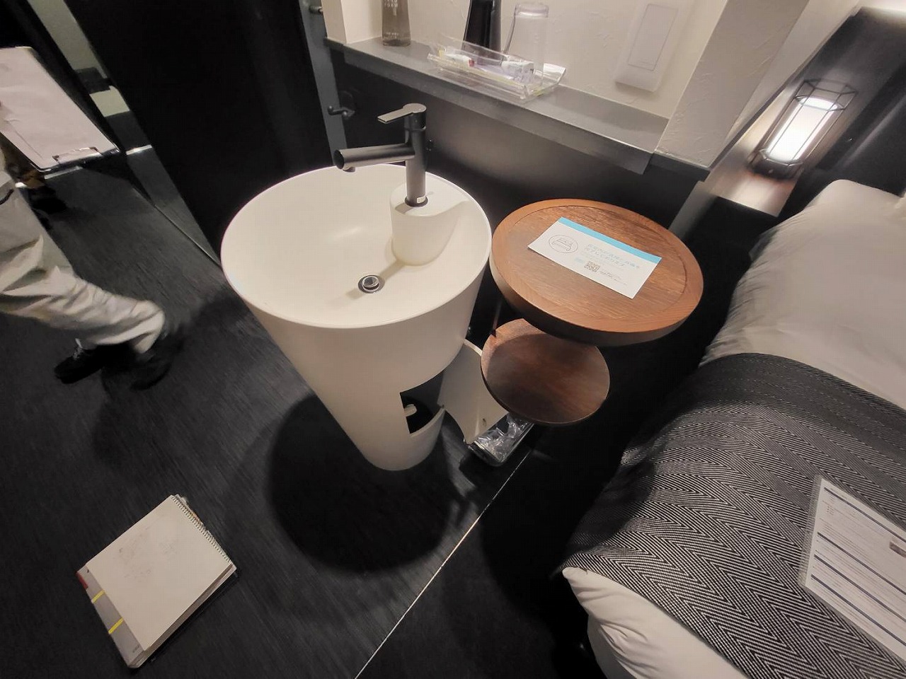 京都市下京区　ホテル手洗いカウンタ―リニューアル工事