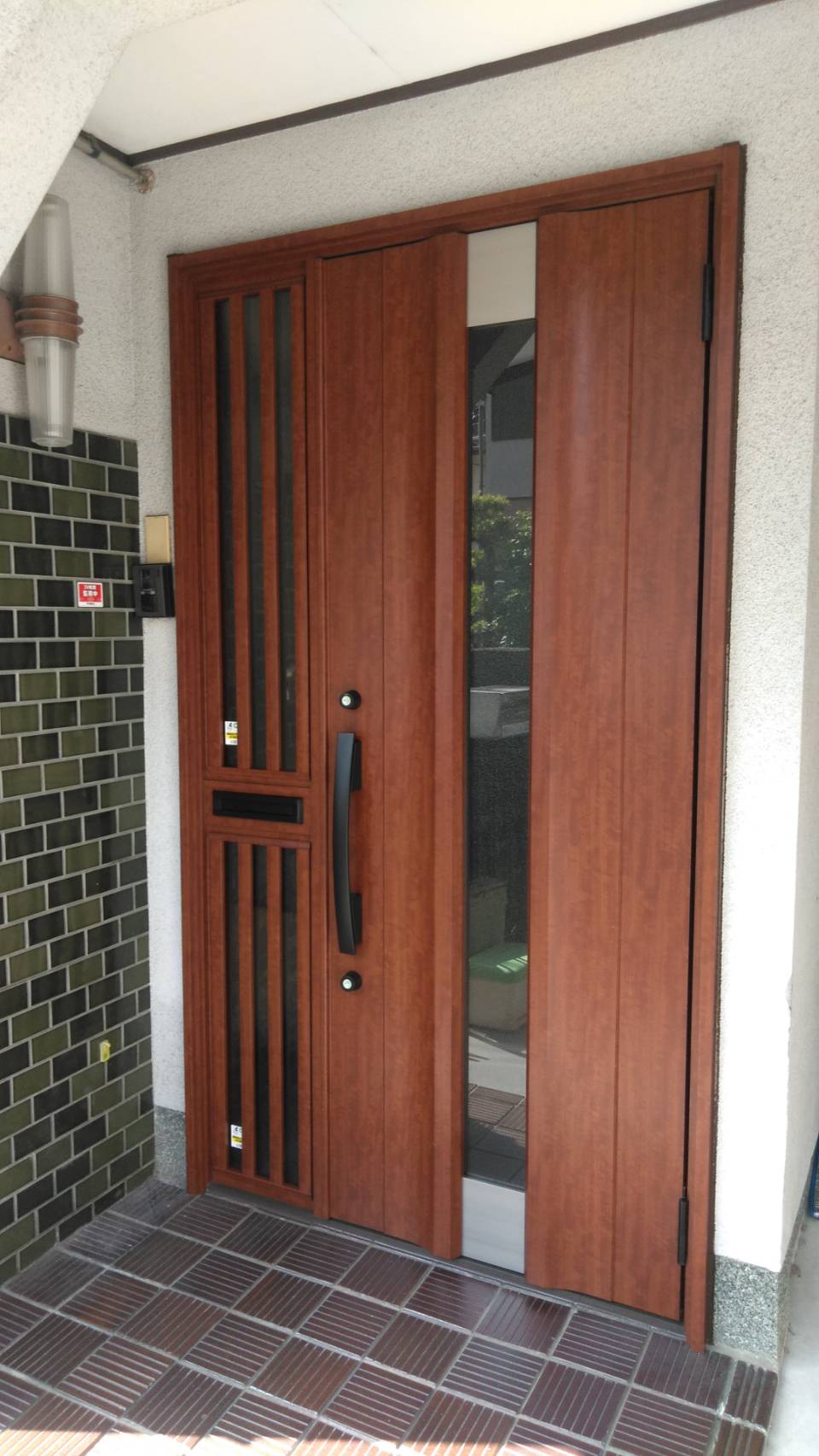 京都市伏見区　戸建て玄関ドア改修工事