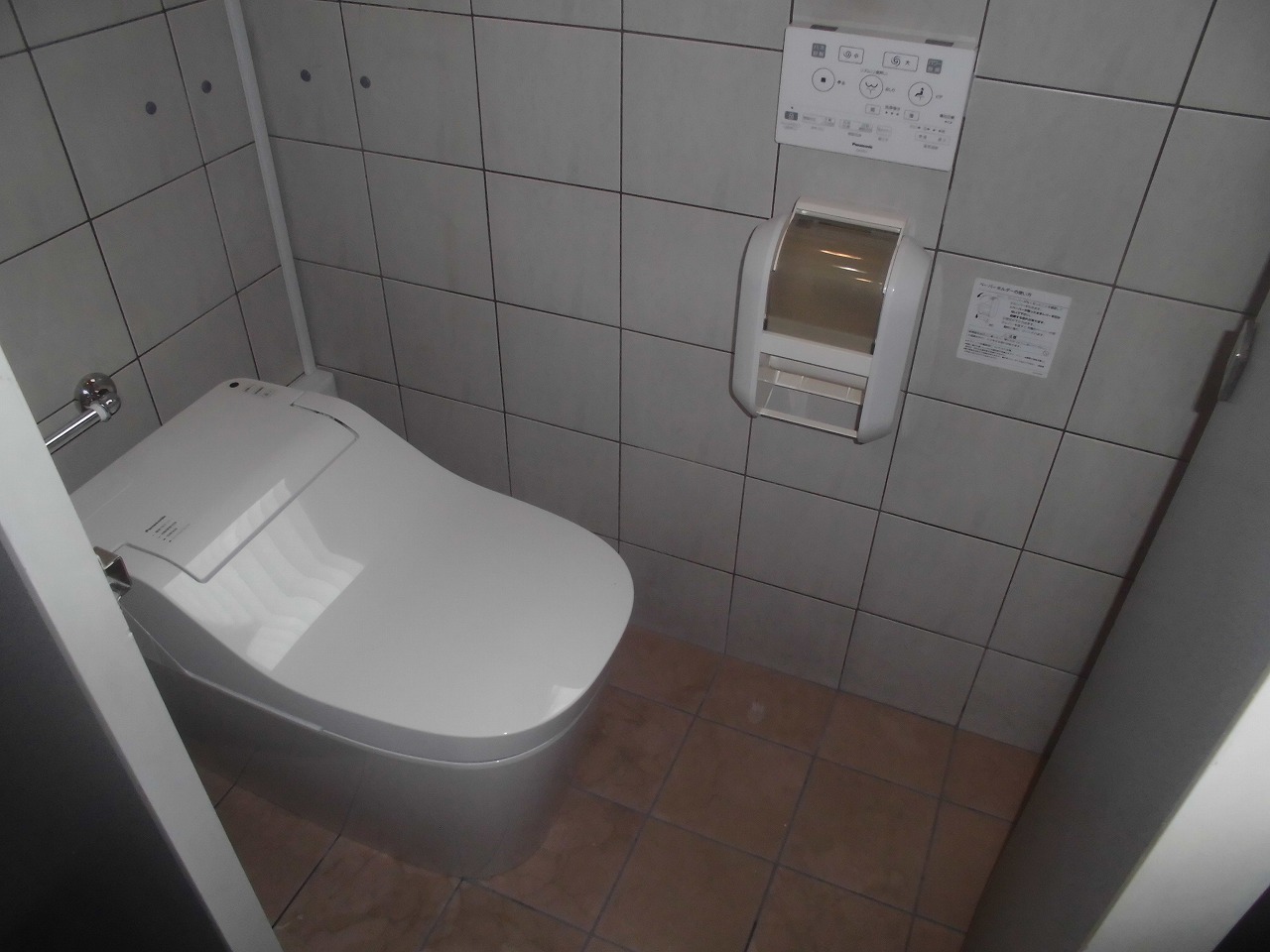 京都府長岡京市　店舗トイレリニューアル工事