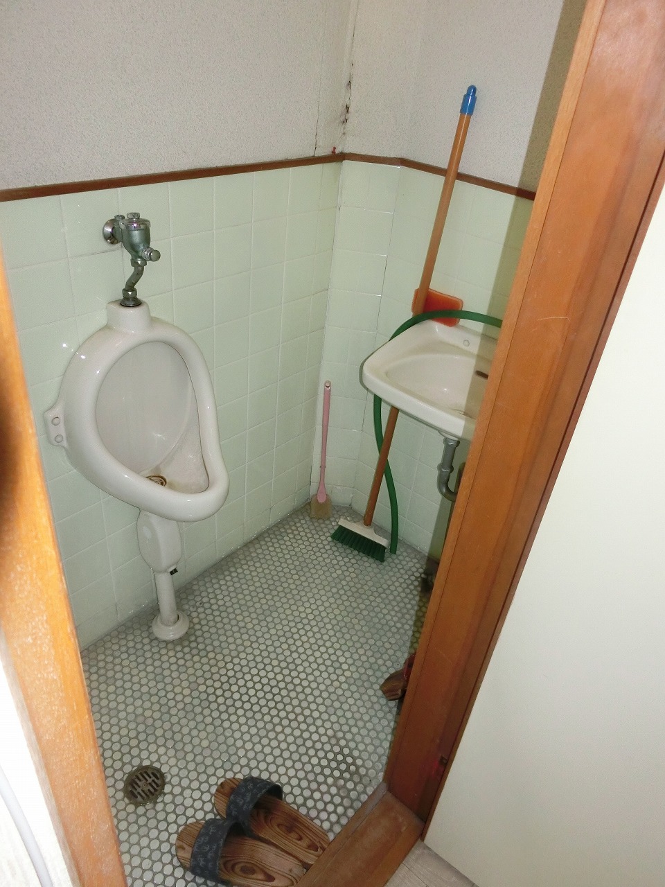 京都府向日市　店舗トイレリニューアル工事