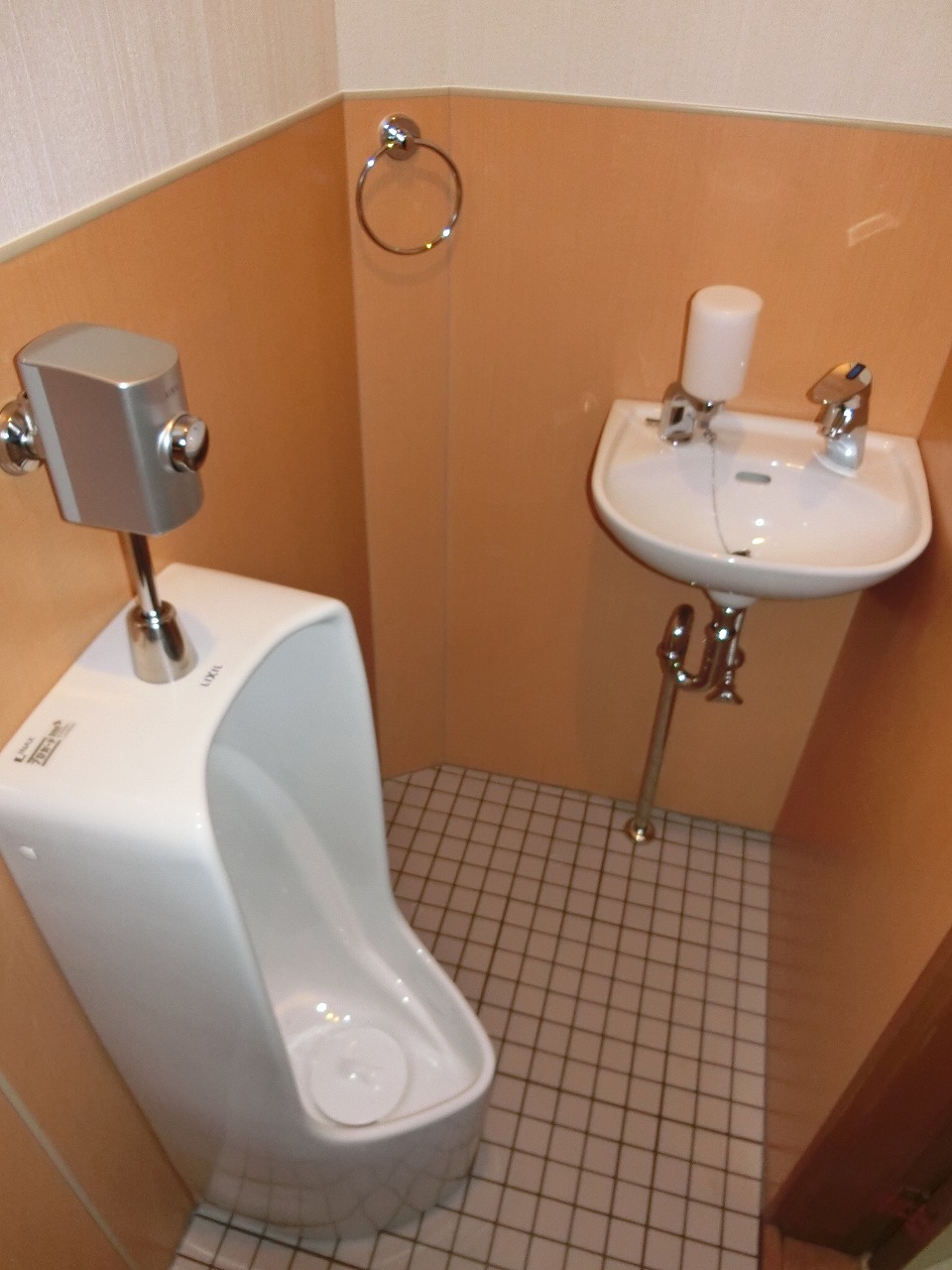 京都府向日市　店舗トイレリニューアル工事