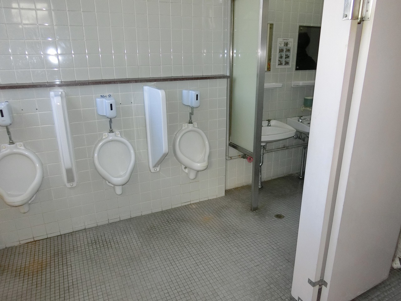 京都市南区　工場トイレリニューアル工事