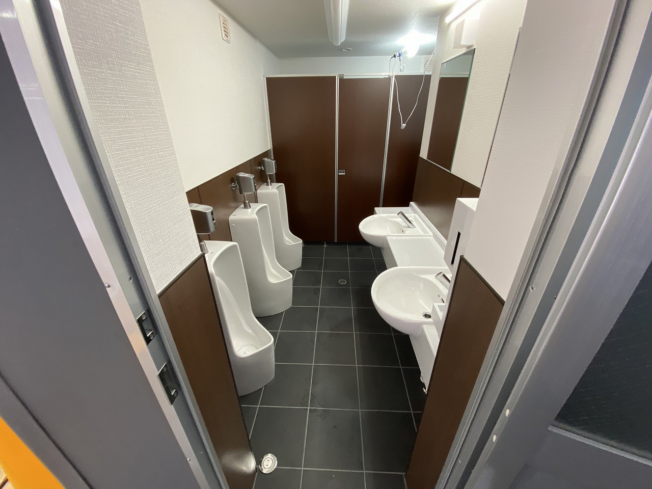 京都市南区　工場トイレリニューアル工事