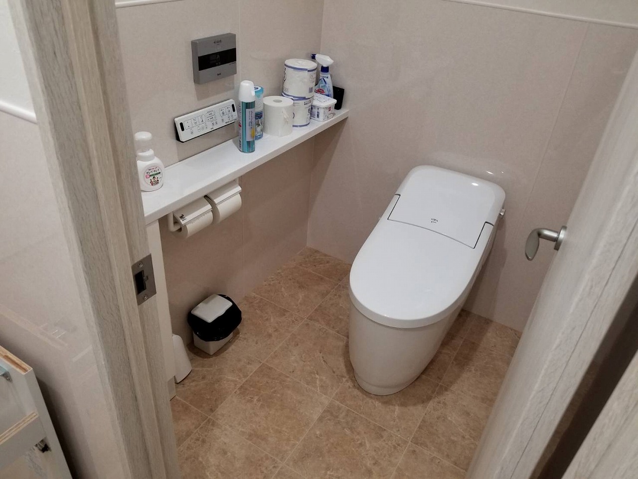 大阪府八尾市　オフィストイレリニューアル工事